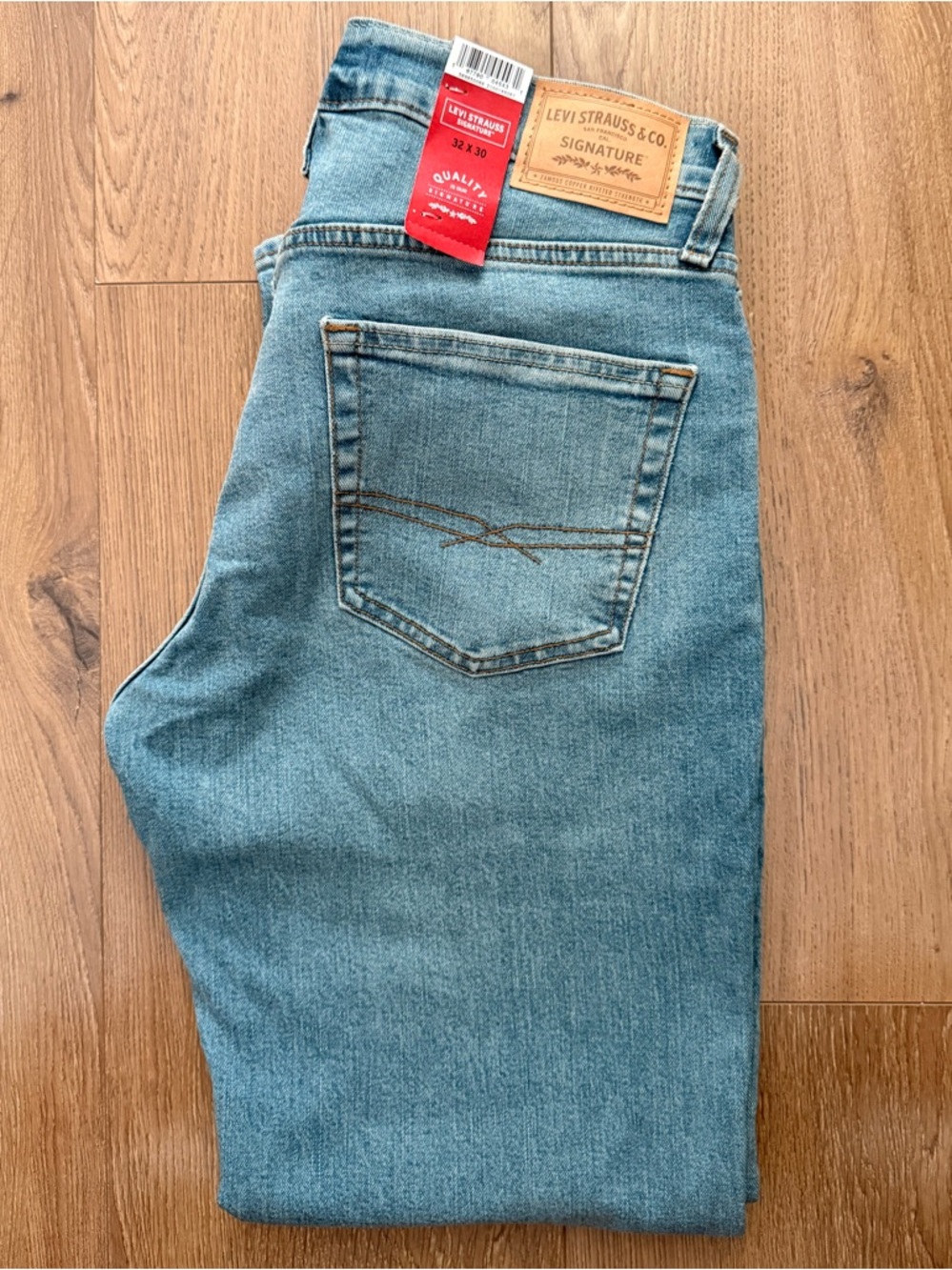 Levi's Men's Light Blue Slim Straight Jeans